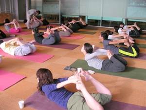 Yoga for Letting Go~手放す技術で軽やかに生きるヨガ・クラス~
